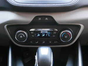 2019EcoBoost 125 Ԅ V {{