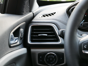 2019EcoBoost 125 Ԅ V п؅^