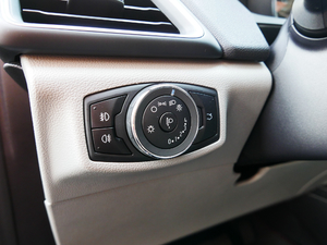 2019EcoBoost 125 Ԅ V п؅^