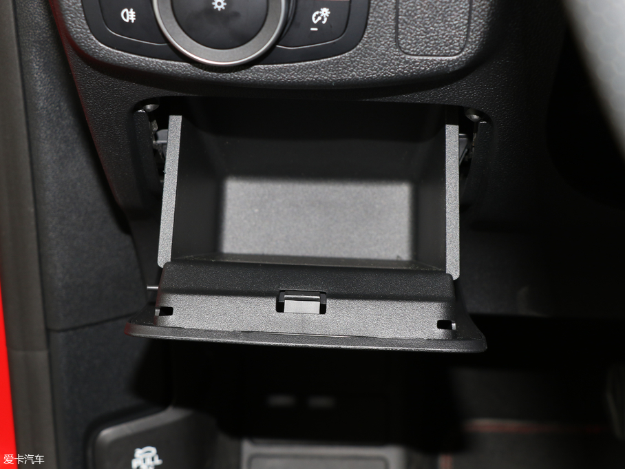 2019˹ Ɏ EcoBoost 180 ԄST Line V