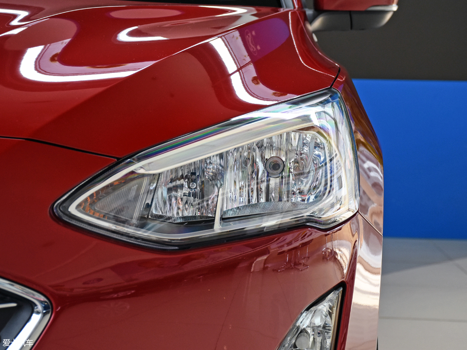 2019�����˹ �Ɏ� EcoBoost 180 �Ԅ��hҫ�� ��V