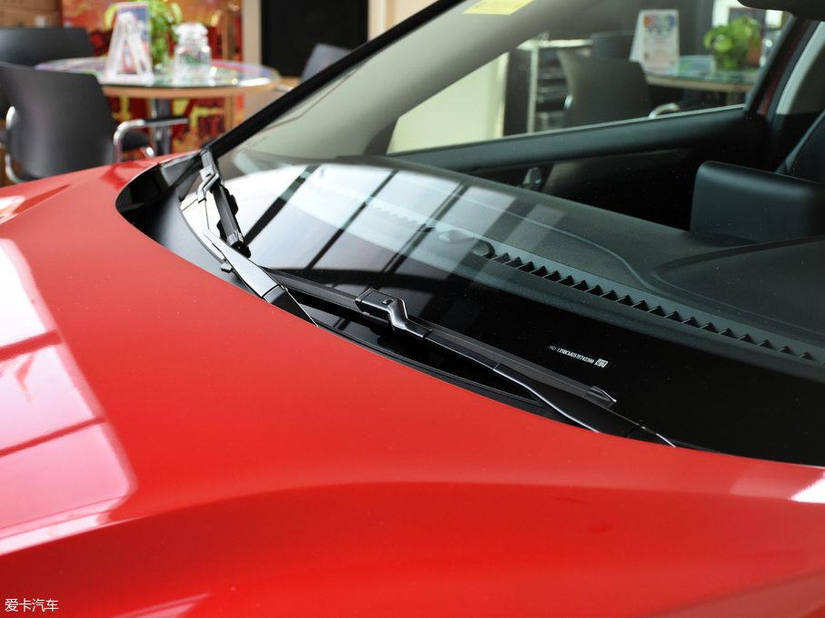 2019���˹ �Ɏ� EcoBoost 180 �Ԅ��hҫ�� ��V