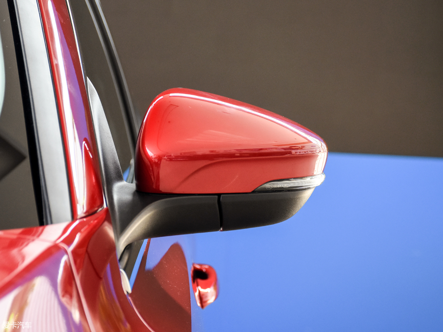 2019�����˹ �Ɏ� EcoBoost 180 �Ԅ�(d��ng)�hҫ�� ��(gu��)V