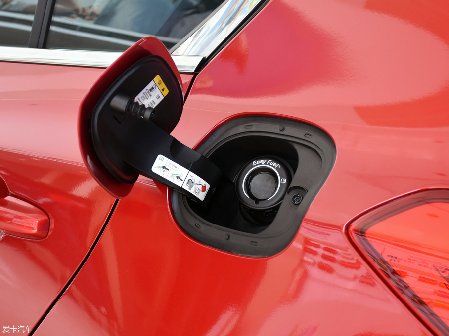 2019���˹ �Ɏ� EcoBoost 180 �Ԅ�(d��ng)�hҫ�� ��V