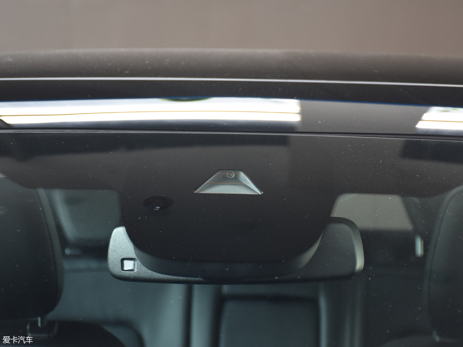 2019���˹ �Ɏ� EcoBoost 180 �Ԅ��hҫ�� ��V