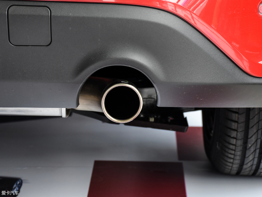 2019�����˹ �Ɏ� EcoBoost 180 �Ԅ��hҫ�� ��V