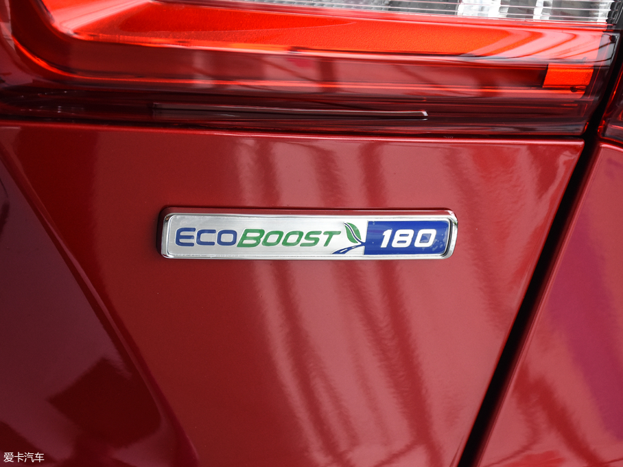 2019���˹ �Ɏ� EcoBoost 180 �Ԅ��hҫ�� ��V