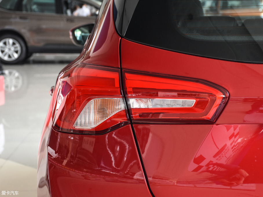 2019˹ Ɏ EcoBoost 180 Ԅhҫ V