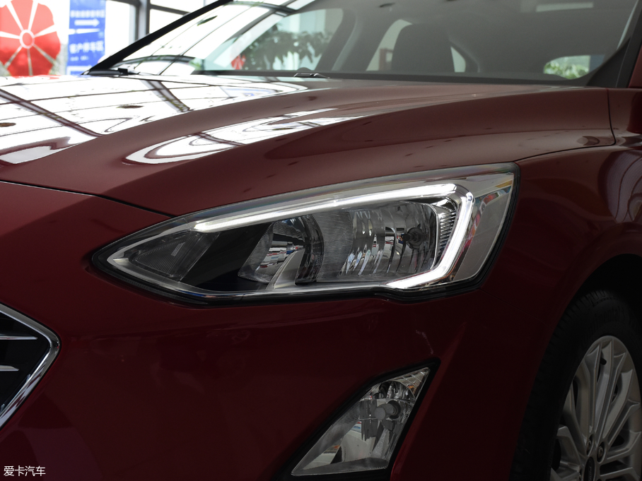 2019���˹ �Ɏ� EcoBoost 180 �Ԅ��hҫ�� ��V