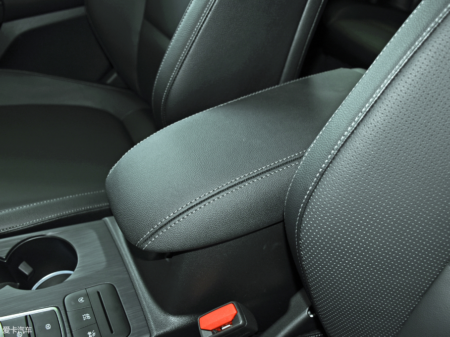 2019˹ Ɏ EcoBoost 180 Ԅhҫ V