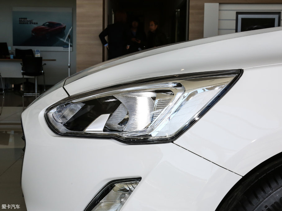 2019˹ Ɏ EcoBoost 180 Ԅhҫ V