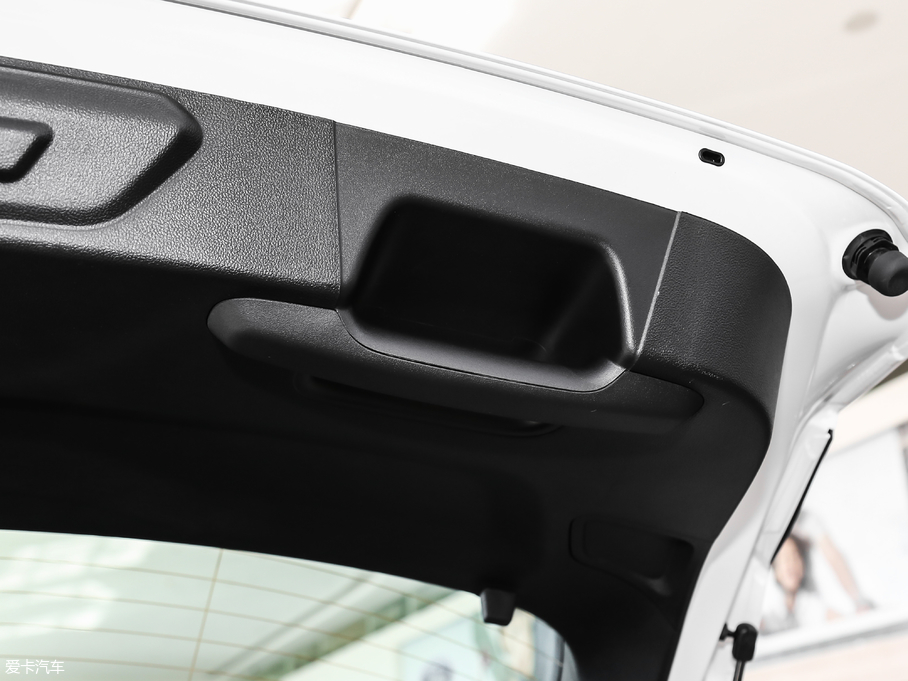 2019˹ Ɏ EcoBoost 180 Ԅhҫ V