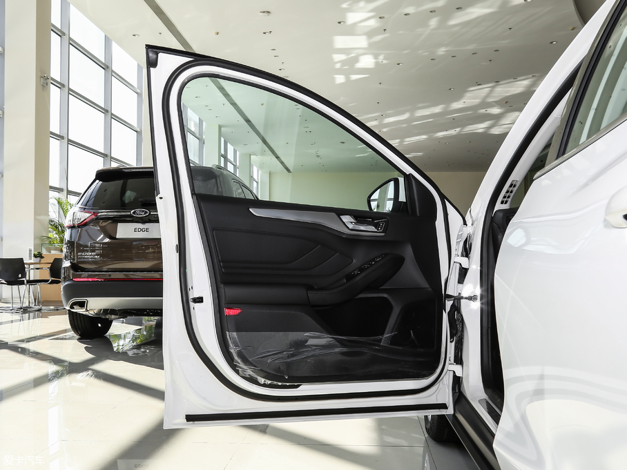 2019˹ Ɏ EcoBoost 180 Ԅhҫ V