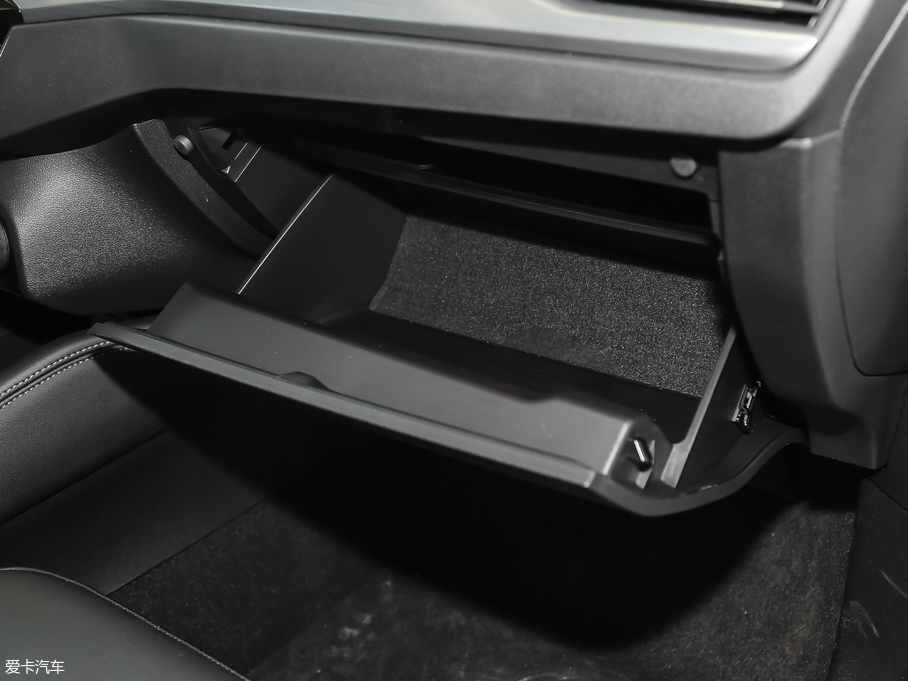 2019˹ Ɏ EcoBoost 180 Ԅhҫ V