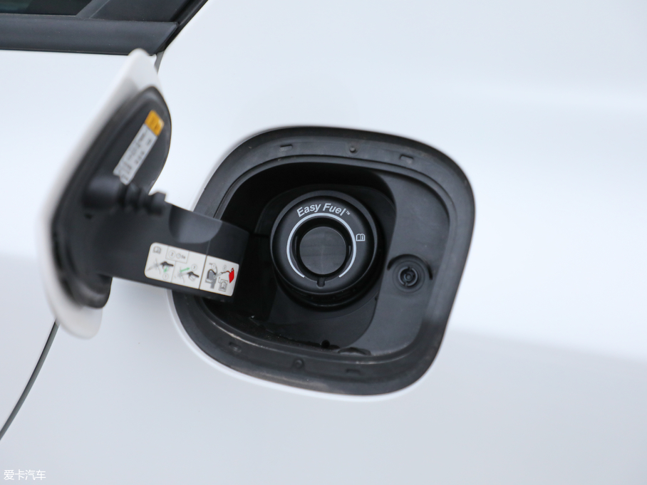 2019˹  EcoBoost 180ԄST Line V