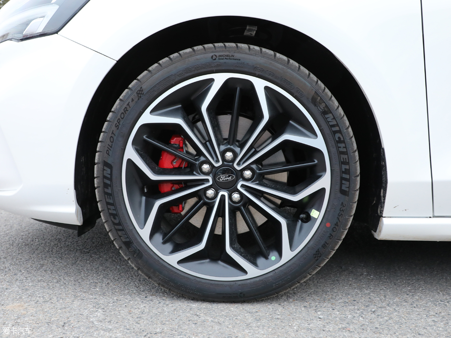 2019˹  EcoBoost 180ԄST Line V