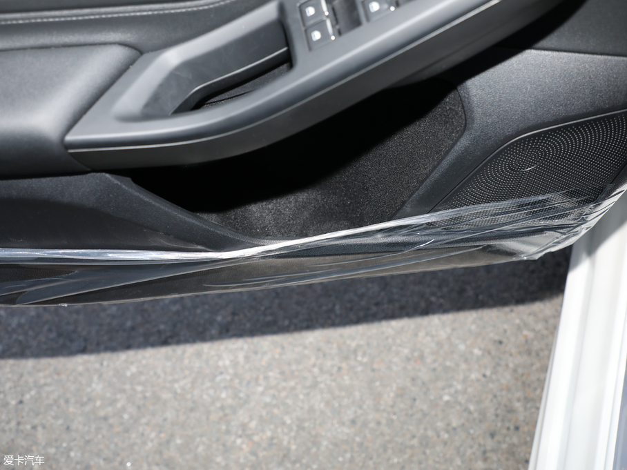 2019˹  EcoBoost 180ԄST Line V