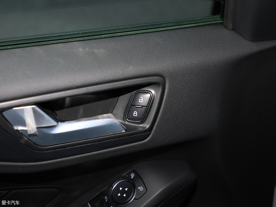 2019˹  EcoBoost 180ԄST Line V