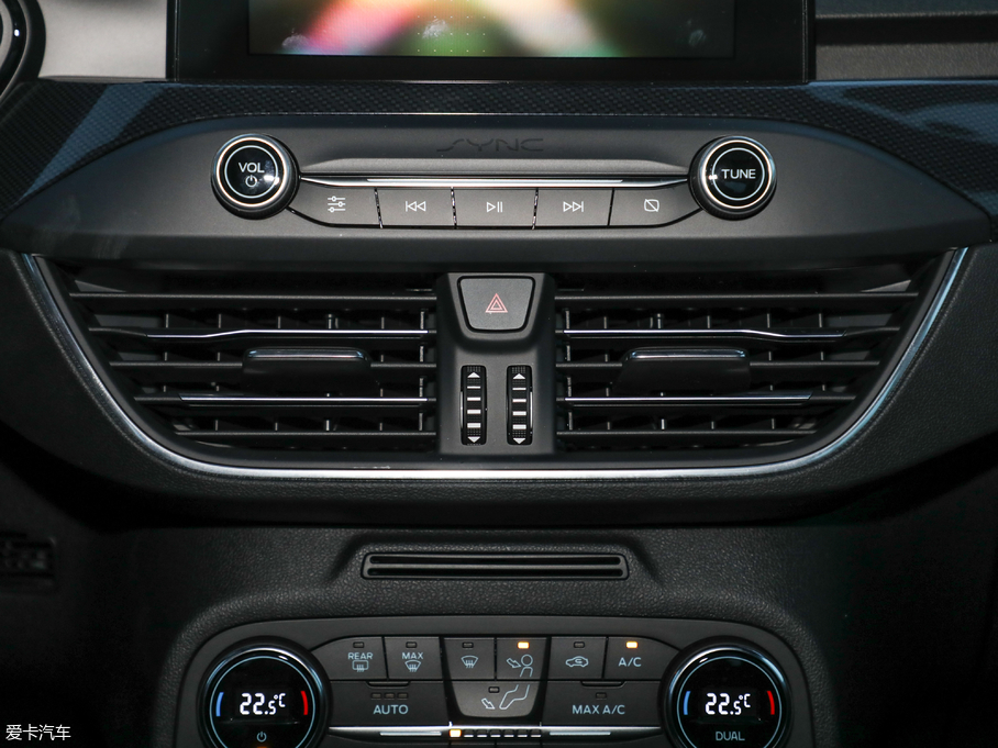 2019˹  EcoBoost 180ԄST Line V