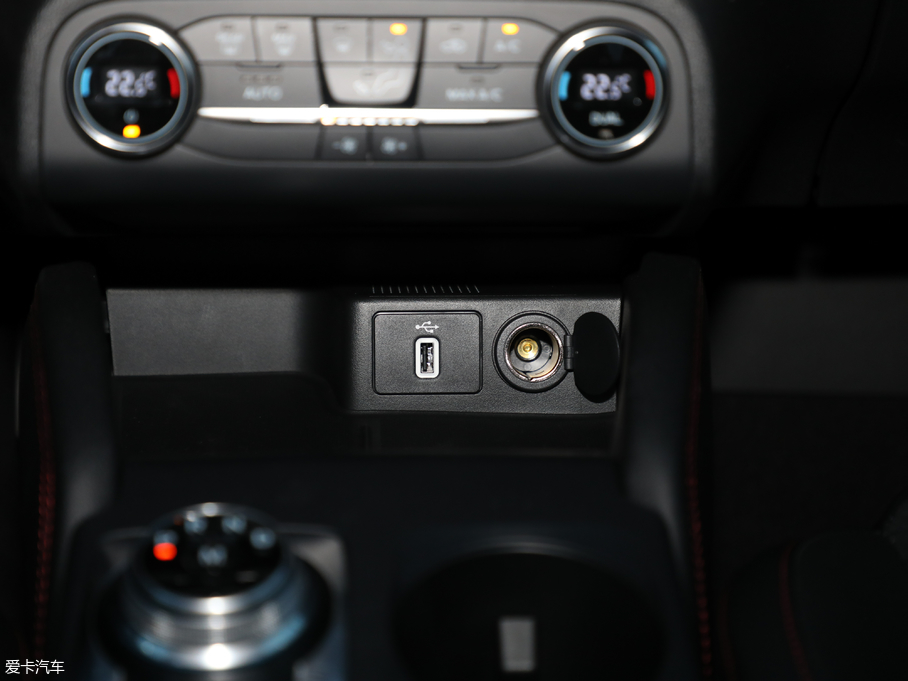 2019˹  EcoBoost 180ԄST Line V