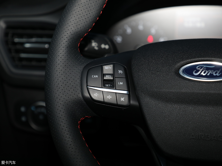 2019˹  EcoBoost 180ԄST Line V