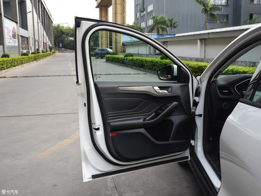 2019˹ Ɏ EcoBoost 180 Ԅh V