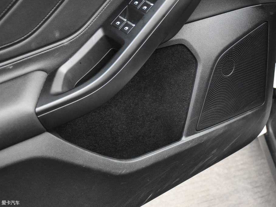 2019˹ Ɏ EcoBoost 180 Ԅh V