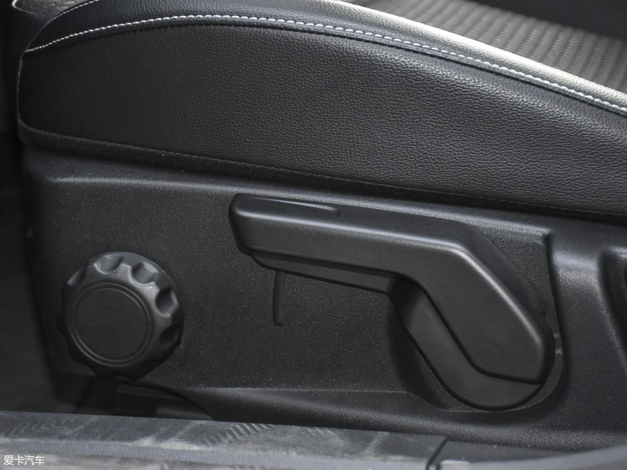 2019˹ Ɏ EcoBoost 180 Ԅh V