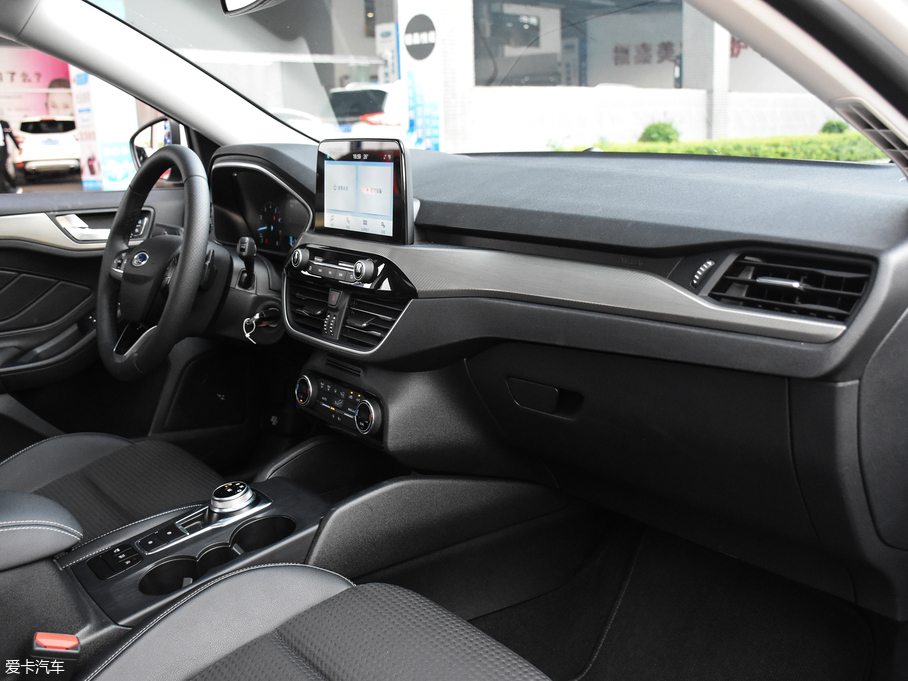 2019˹ Ɏ EcoBoost 180 Ԅh V