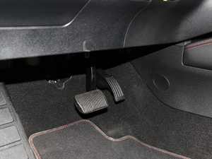 2019Ɏ EcoBoost 180 ԄST Line V g