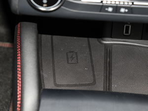 2019Ɏ EcoBoost 180 ԄST Line V g