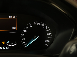 2019Ɏ EcoBoost 180 ԄST Line V п؅^