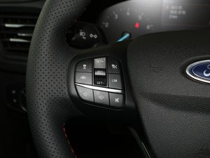 2019Ɏ EcoBoost 180 ԄST Line V п؅^(q)