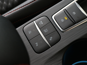 2019Ɏ EcoBoost 180 ԄST Line V п؅^(q)