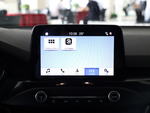 2019Ɏ EcoBoost 180 ԄST Line V п؅^(q)