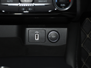 2019Ɏ EcoBoost 180 Ԅhҫ V п؅^