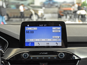 2019Ɏ EcoBoost 180 Ԅhҫ V п؅^