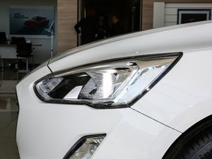 2019Ɏ EcoBoost 180 Ԅhҫ V ^