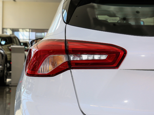 2019Ɏ EcoBoost 180 Ԅhҫ V ^