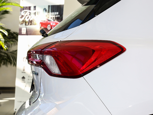 2019Ɏ EcoBoost 180 Ԅhҫ V ^