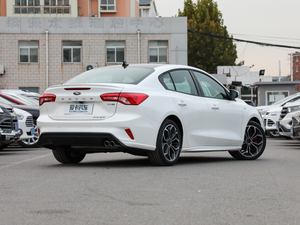 2019 EcoBoost 180ԄST Line V w^