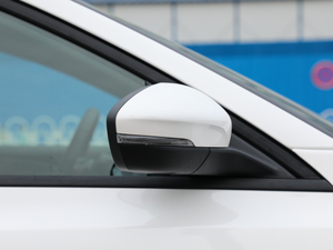 2019 EcoBoost 180ԄST Line V ^