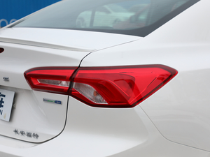 2019 EcoBoost 180ԄST Line V ^