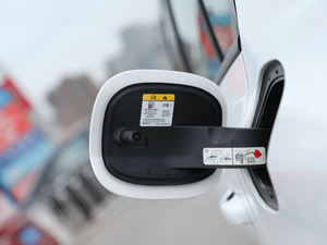 2019 EcoBoost 180ԄST Line V ^