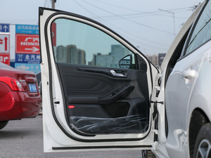 2019 EcoBoost 180Ԅ(dng)ST Line V {λ܇T