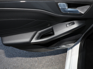 2019 EcoBoost 180ԄST Line V g