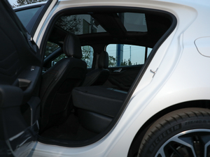 2019 EcoBoost 180ԄST Line V g