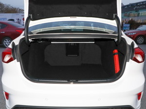 2019 EcoBoost 180ԄST Line V g