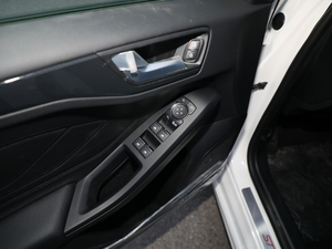 2019 EcoBoost 180Ԅ(dng)ST Line V {܇ƅ^(q)	