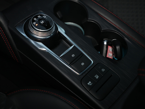 2019 EcoBoost 180ԄST Line V v܇Ƅ